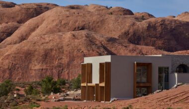 Da avamposto minerario a rifugio di famiglia: questa casa tra le montagne rocciose sembra essere uscita da un moderno film western