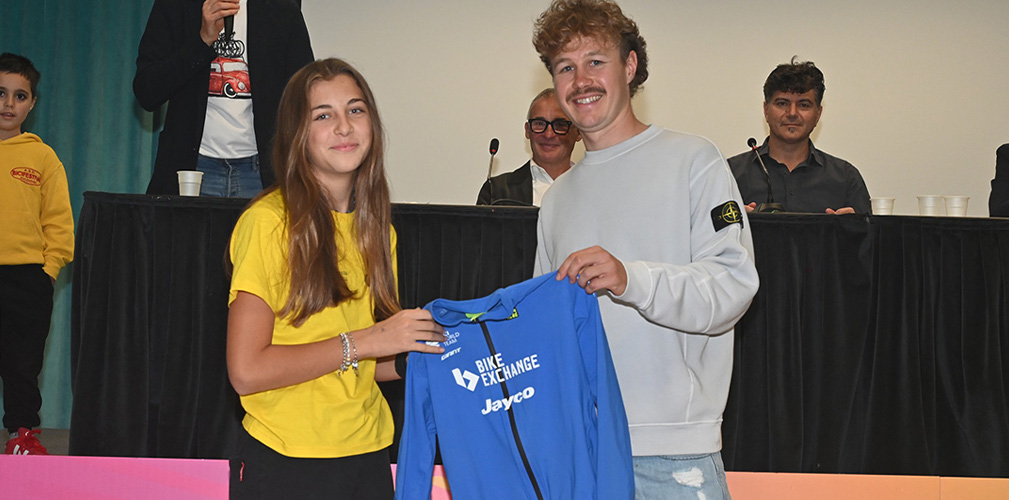 Avendo corso anche nel WorldTour, Alexander teme per il futuro dei più giovani che hanno troppe pressioni addosso