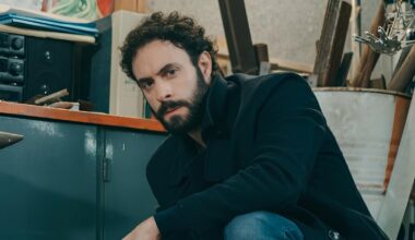 Ascolti TV | Martedì 2 Dicembre 2025. L'Altro Ispettore debutta al 18% vs La Notte nel Cuore 16.5%, Coppa Italia al 12.8%, Belve chiude all'8.9%