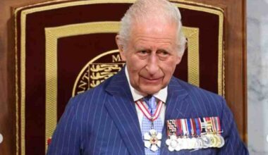 Lutto Royal Family: un Paese distrutto dopo la notizia: si è spenta | Re Carlo in lacrime insieme ai figli