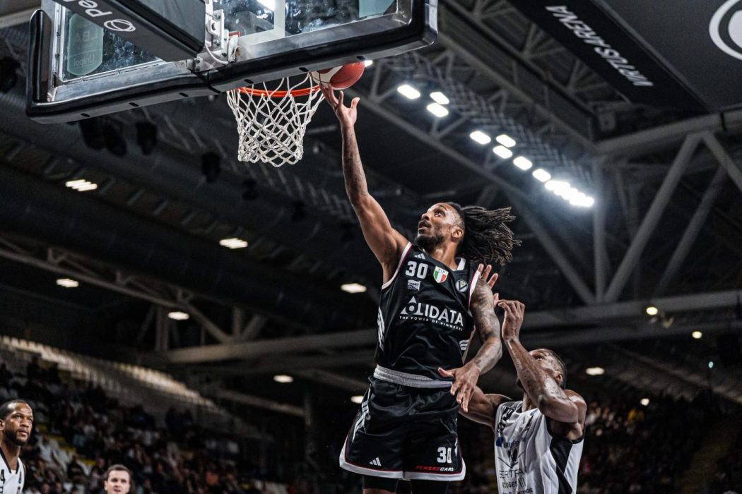 Un' ottima Virtus lascia alla Bertram solo le briciole (92-77)