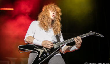 Dave Mustaine spiega i suoi problemi alle mani