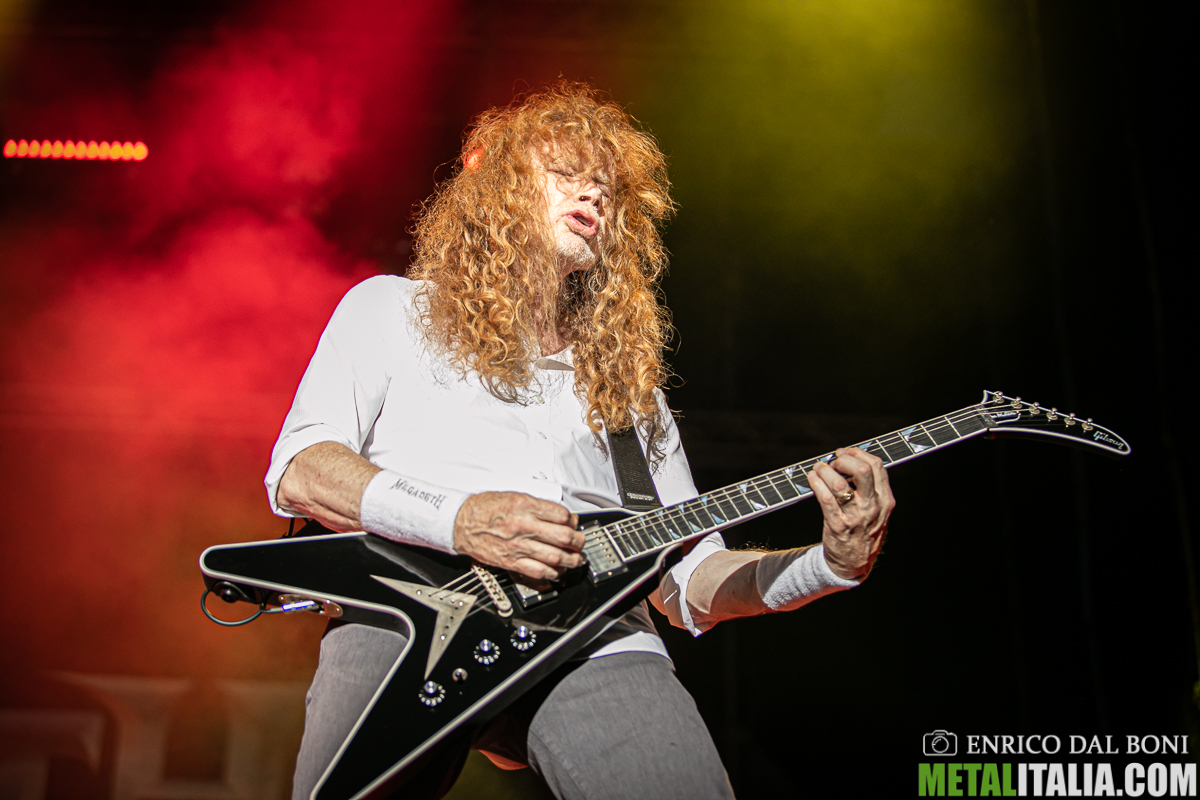 Dave Mustaine spiega i suoi problemi alle mani