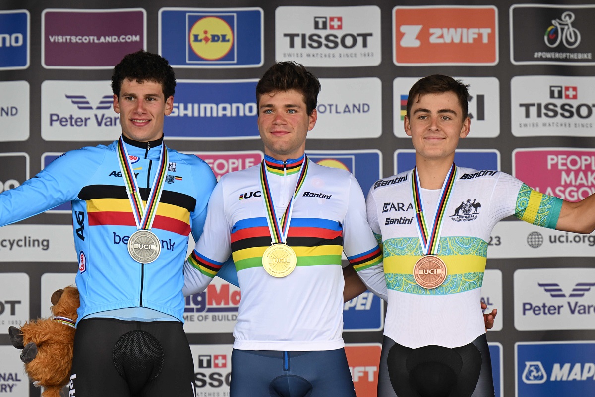 Team Jayco AlUla, Hamish McKenzie passa finalmente tra i professionisti: "Un infortunio ha ritardato di un anno il suo passaggio"