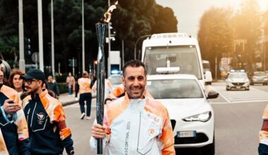 Milano-Cortina 2026, Vincenzo Nibali tedoforo a Messina: "Portare la Fiamma olimpica è stata un'emozione unica"