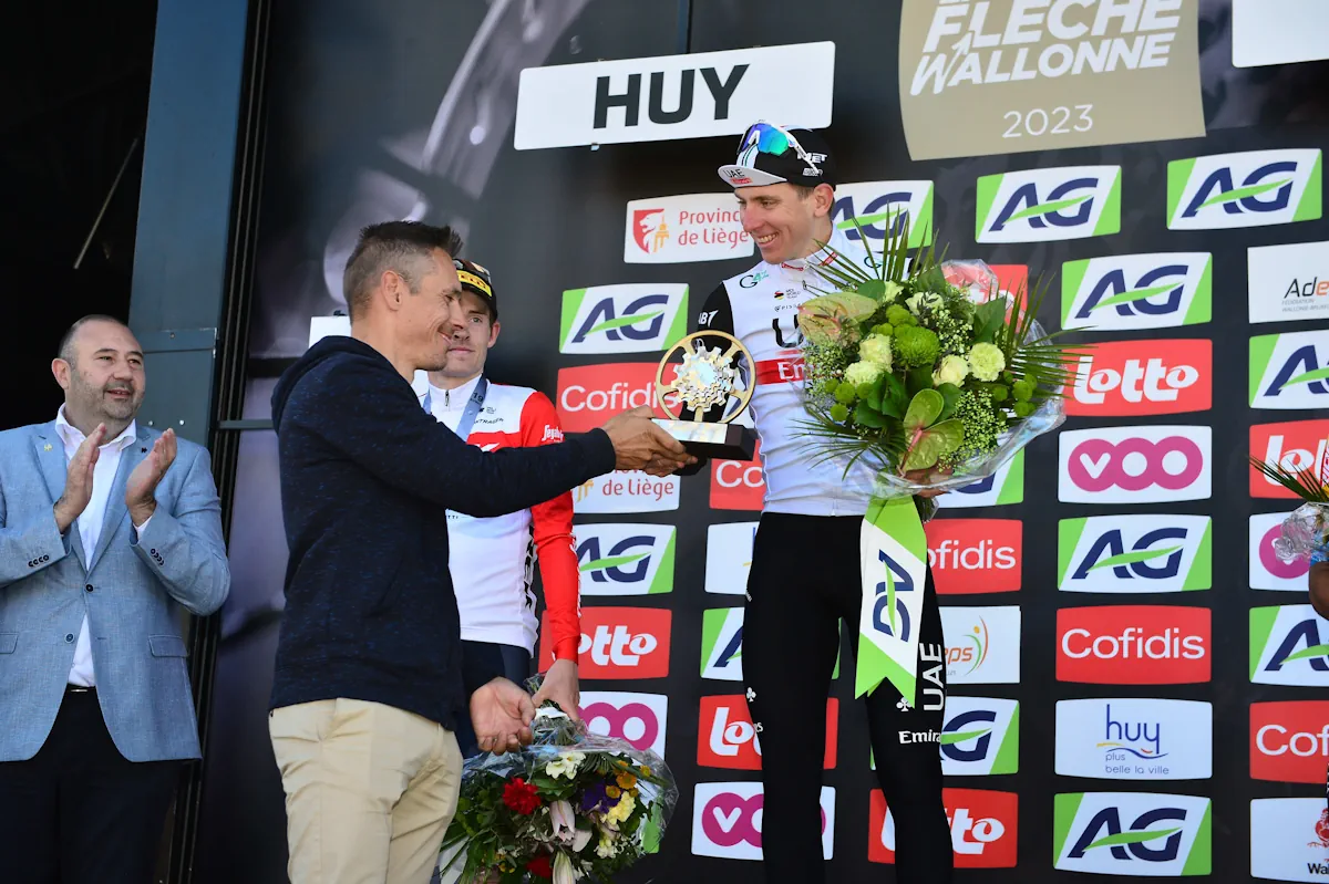 Philippe Gilbert avverte Tadej Pogacar: "È molto generoso, mi chiedo come riesca a riposarsi e a concentrarsi sull'allenamento"