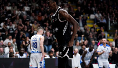 VIRTUS BOLOGNA, LA CARICA DI AKELE: "QUI SI SENTE FORTE IL PESO E LO STIMOLO DEL BLASONE DEL CLUB"