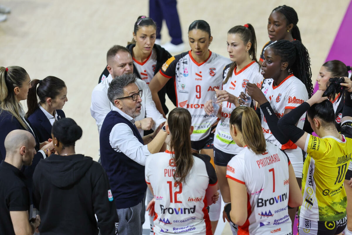 VOLLEY A1F / Honda Cuneo Granda Volley cede alle Campionesse del Mondo: Scandicci batte le Gatte - Targatocn.it