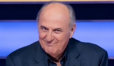 La Ruota della Fortuna, puntata che profuma di Natale. Gerry scherza sul peso di Samira