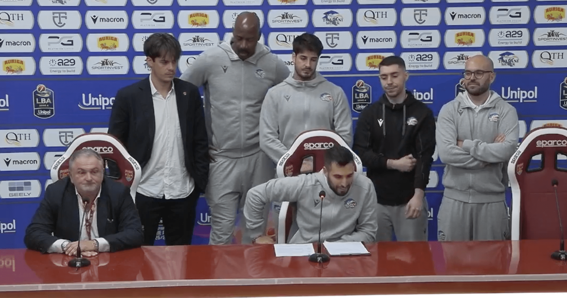 Basket, altra impresa di Trapani Shark: sconfitta Udine senza coach