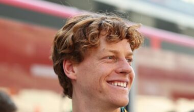 Sinner scatenato sulla Mercedes di Antonelli, hot lap sulla AMG da 585 CV