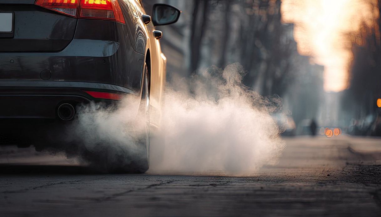 Stop ai motori termici, l’Europa cambia rotta sul 2035