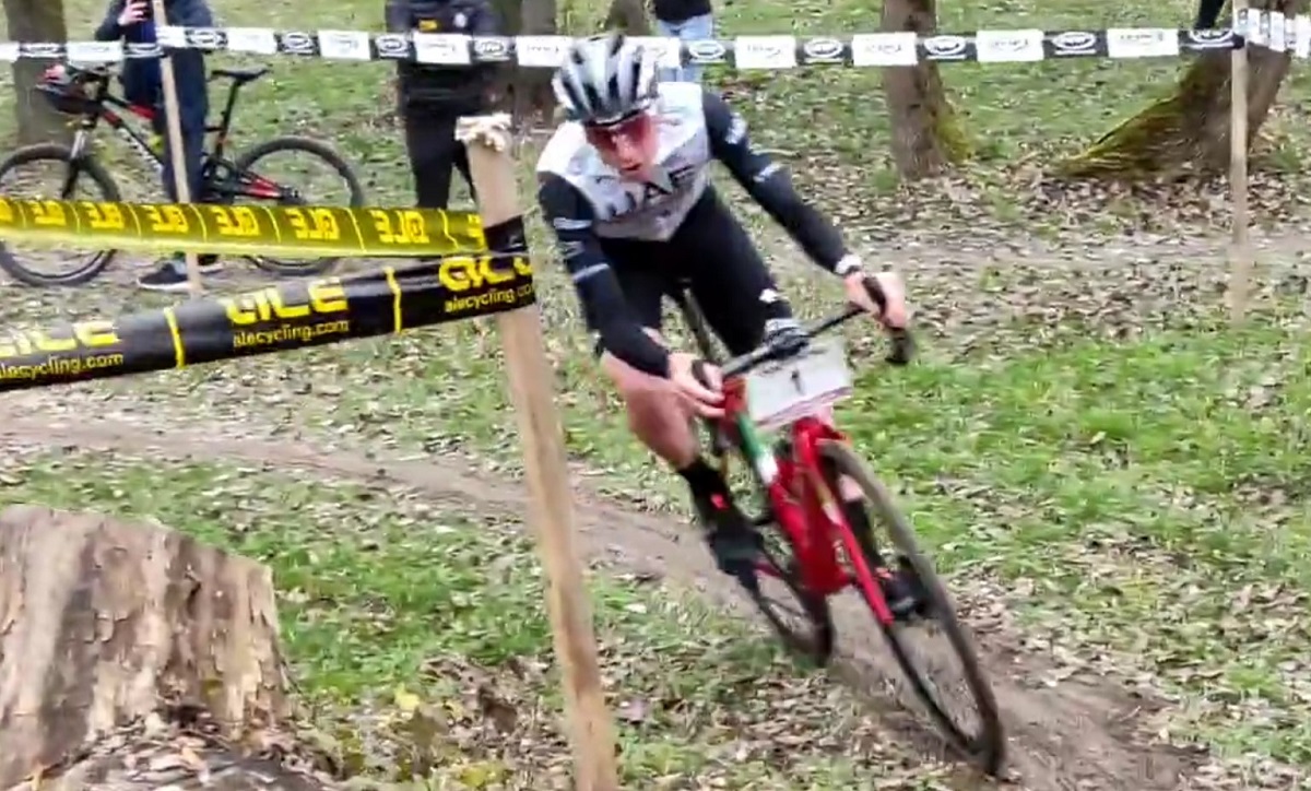 Ciclocross, gli organizzatori del Superprestige di Gullegem ci hanno provato con Tadej Pogačar: "Ne abbiamo parlato con l'agente, ma è impegnato con gli allenamenti"