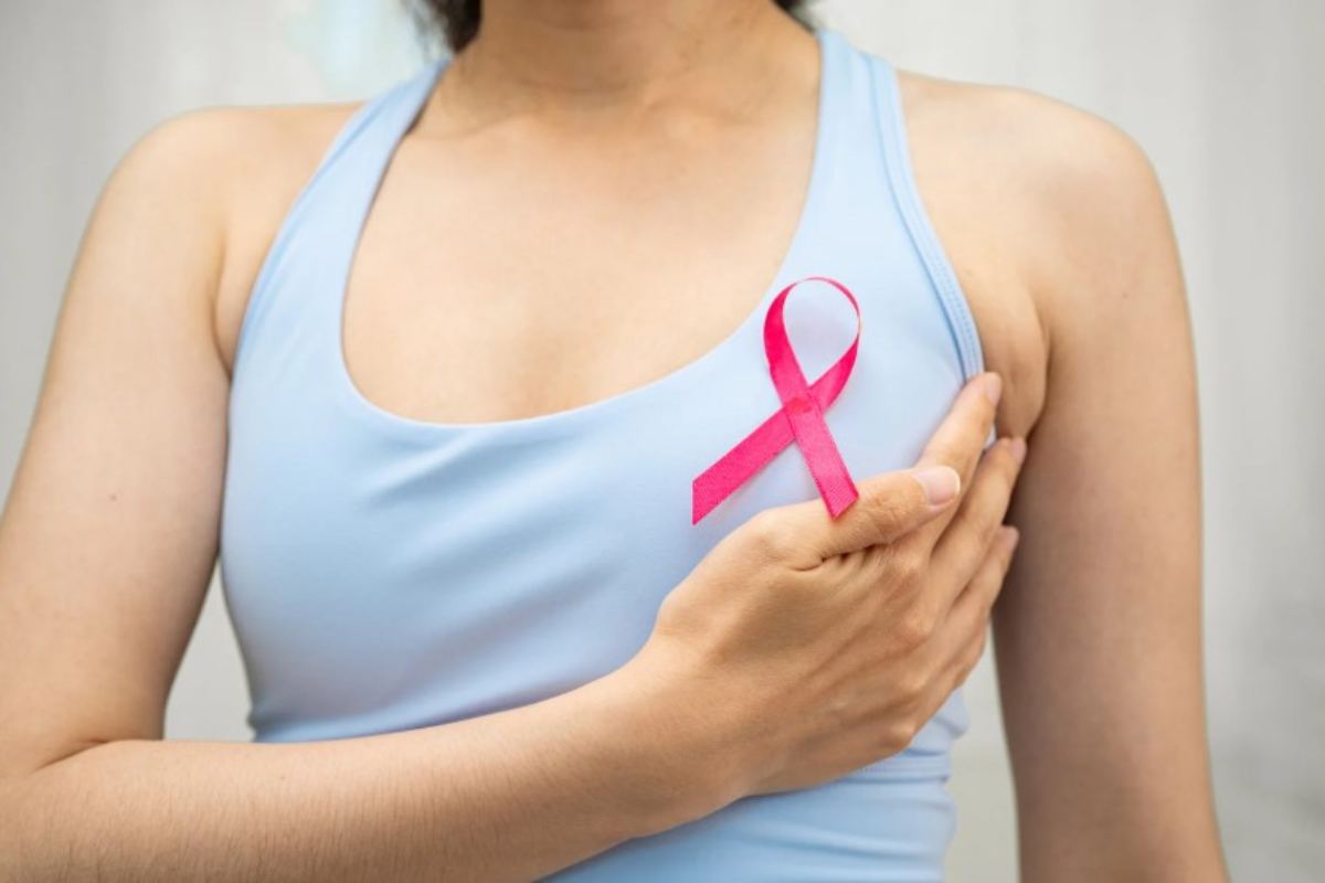 Cancro al seno, il sintomo preoccupante che quasi nessuno nota: riconoscerlo in tempo ti mette al sicuro - Roba da Donne