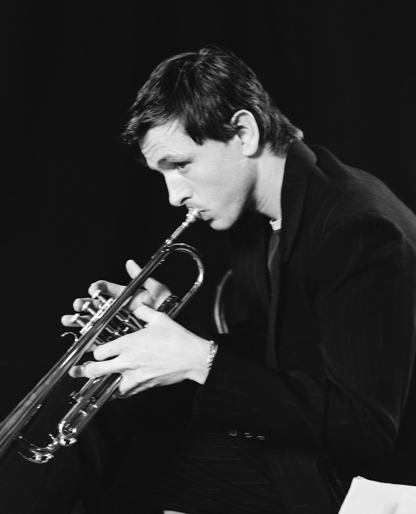 Harris Dickinson «Interpreterò John Lennon ma era una persona indecifrabile. Dopo Babygirl tante donne mature mi hanno...