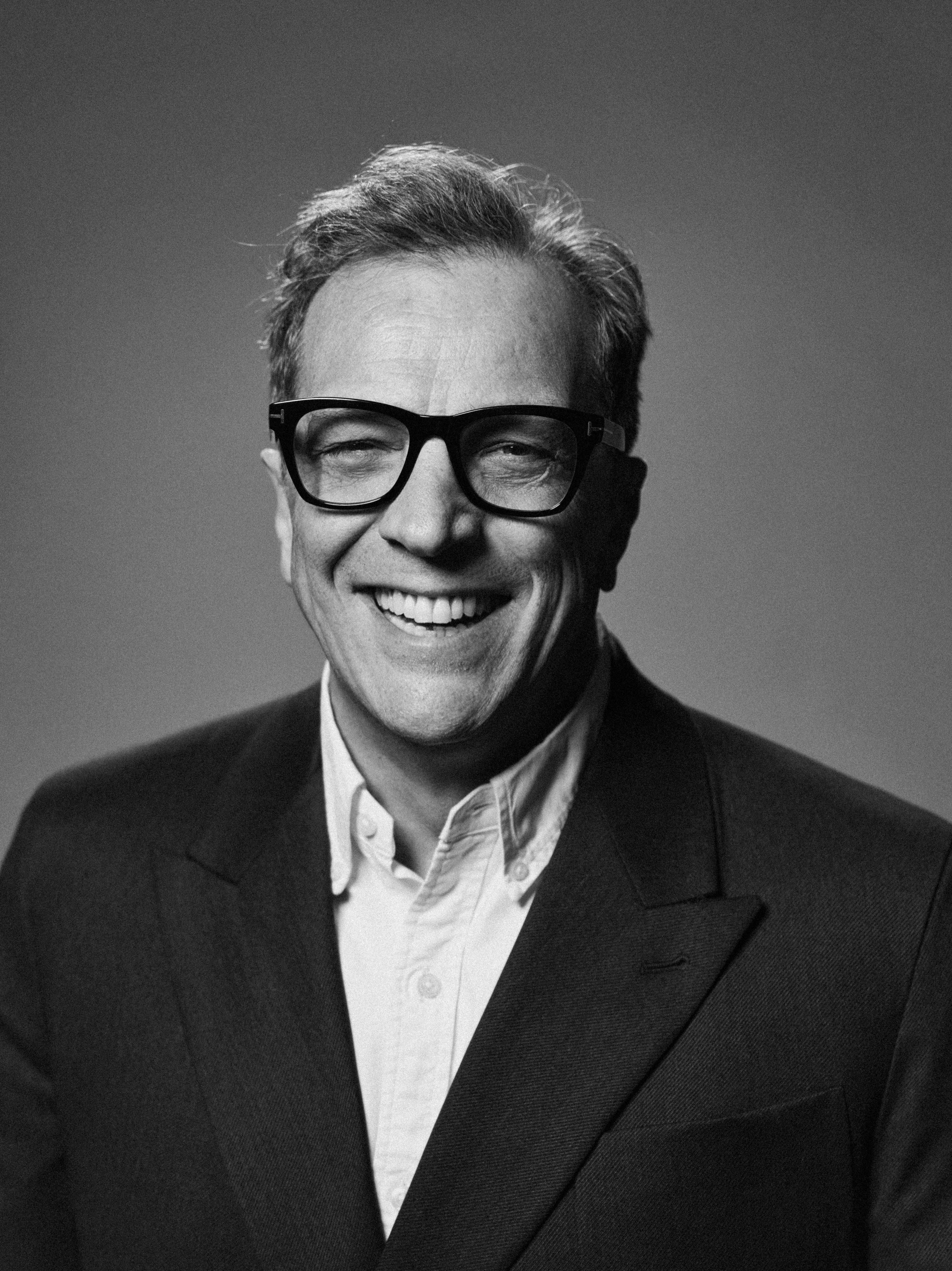 Giacca e camicia Emporio Armani.