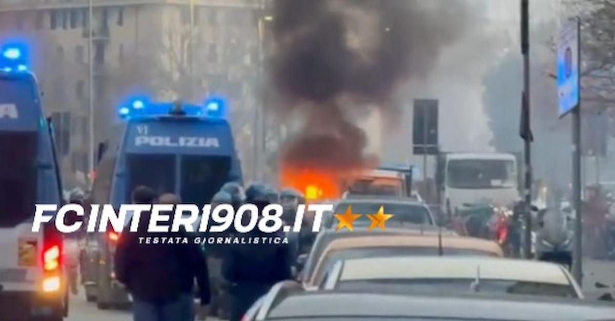 VIDEO FCIN1908 / Genoa-Inter, scontri tra tifosi a Marassi: interviene Polizia