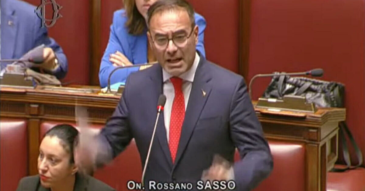 “Dio, patria e famiglia non è uno slogan ma un credo”, l’intervento dell’ultra-leghista Sasso in Aula – Video - Il Fatto Quotidiano