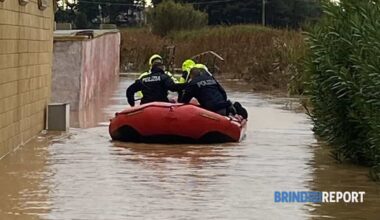 evacuati anche donna incinta e minori
