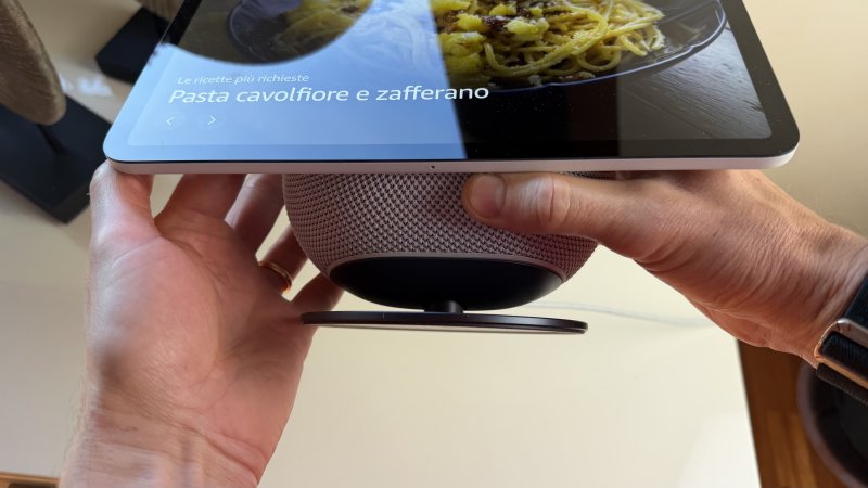 L'accessorio aggiuntivo da 40€ per poter regolare l'inclinazione è una scelta molto discutibile