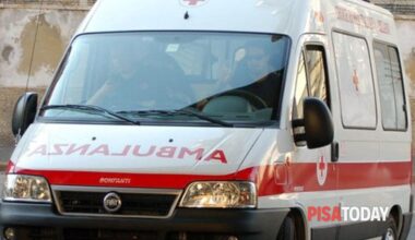 Ha un malore mentre è alla guida, il nipote prende il volante per accostare: morto 82enne