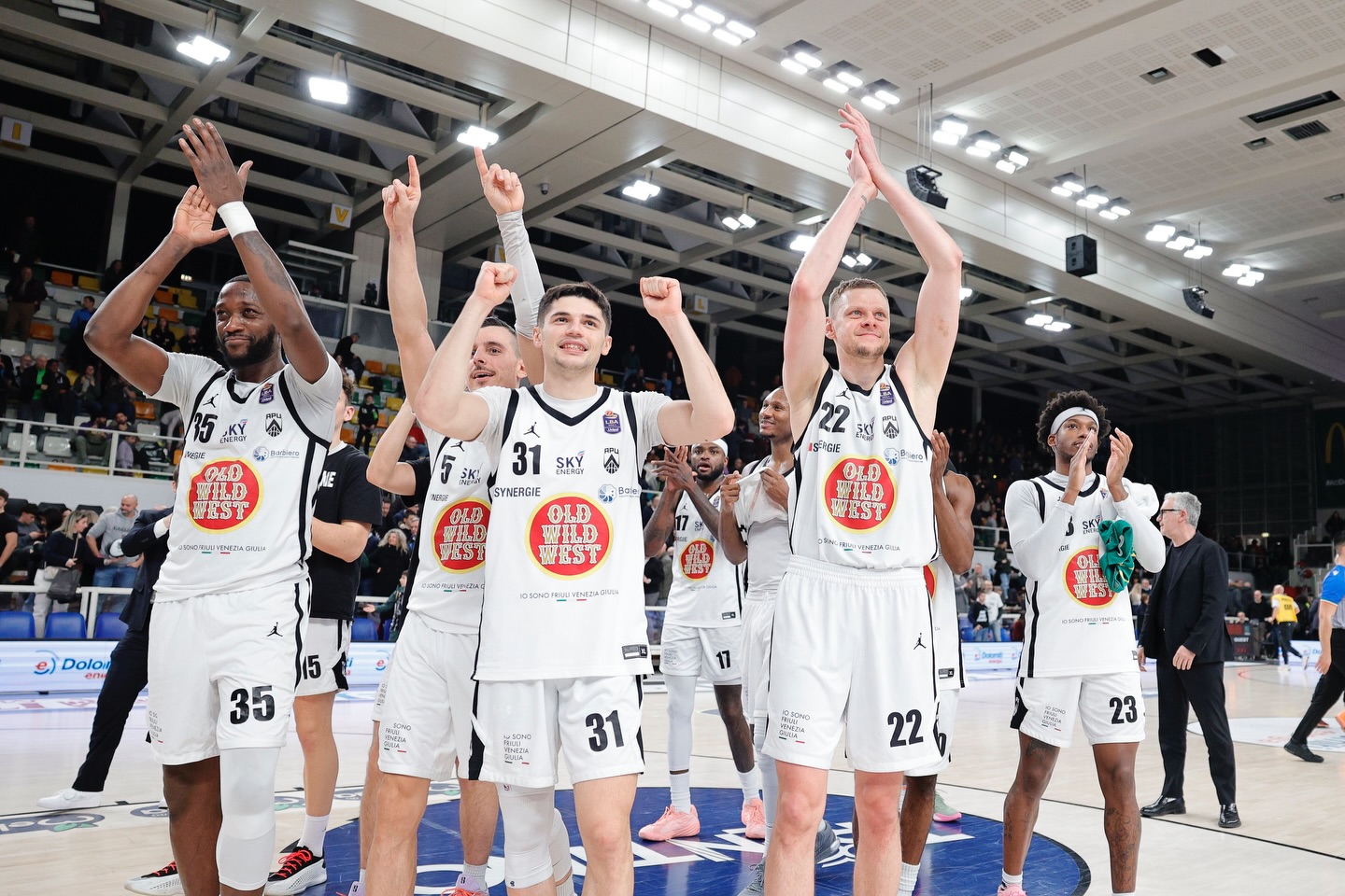 A 13^A: Apu a -2 da NA in zona Coppa +4 sulla salvezza