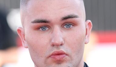 Artem Tkachuk, l'attore di Mare Fuori rompe il silenzio sul TSO I Sky TG24