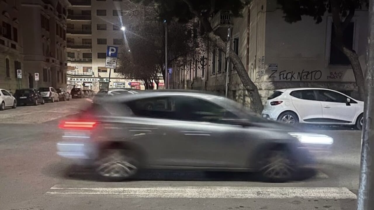 Foggia, pericolo velocità in via Conte Appiano: pedoni a rischio