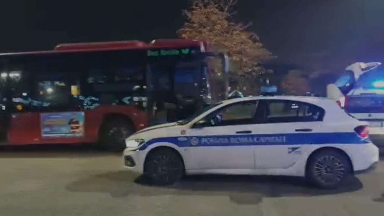 Autista di un bus Atac accoltellato al capolinea dei bus