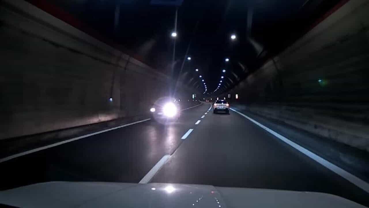 ecco chi era l'automobilista alla guida