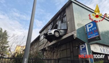paura in un parcheggio a Milano