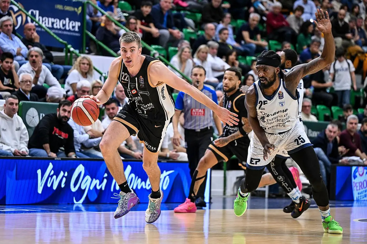 i bianconeri perdono 89-88 contro la Dinamo