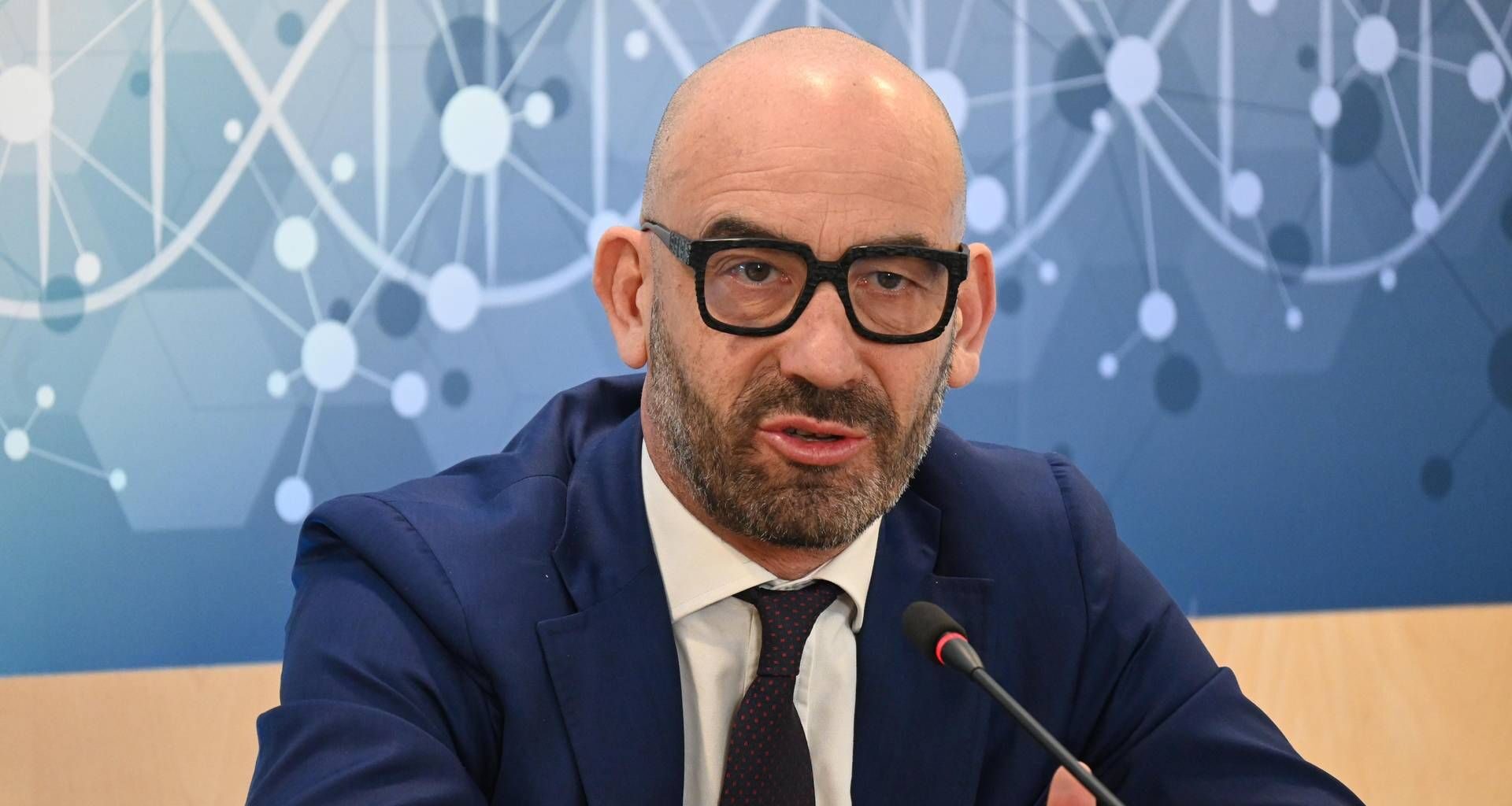 "In ospedale ragazzo di 20 anni con pericardite-miocardite, vaccinatevi"