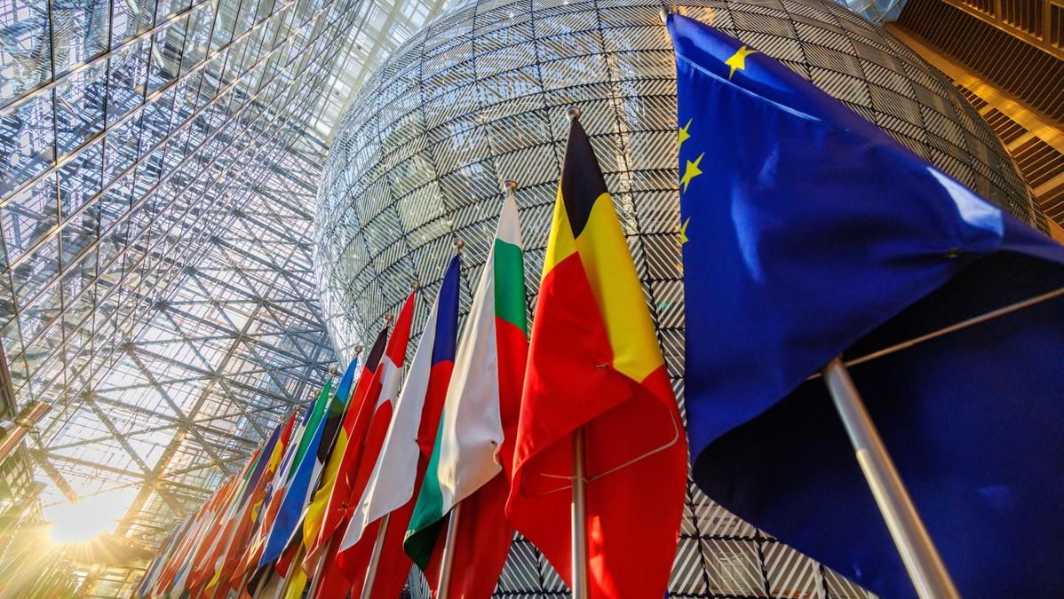 Asset russi congelati, Ue pronta all’accordo. Cosa dice l’articolo 122 del Trattato che esclude l’unanimità