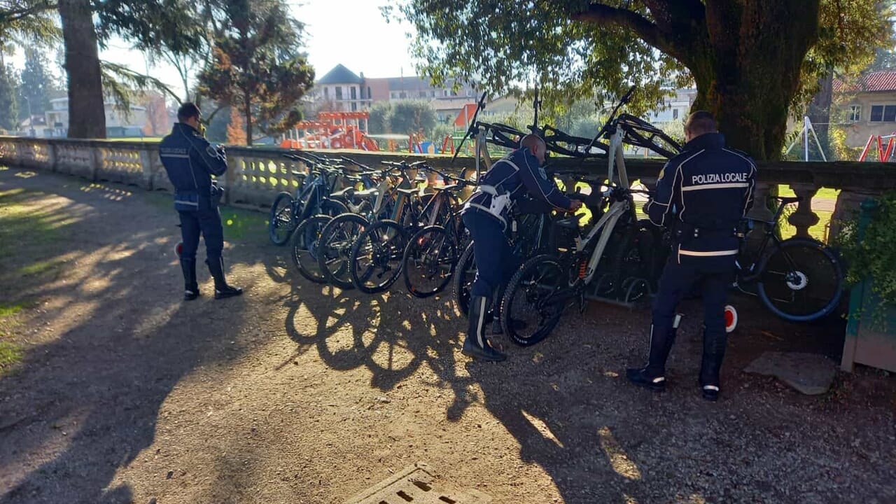 erano state rubate da un magazzino