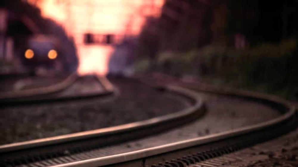 Anzio, uomo trovato a terra vicino ai binari del treno con una ferita alla testa