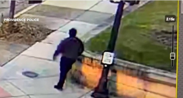 Sparatoria in un campus della Brown University a Providence: uccisi due studenti, nove feriti. Il killer in fuga