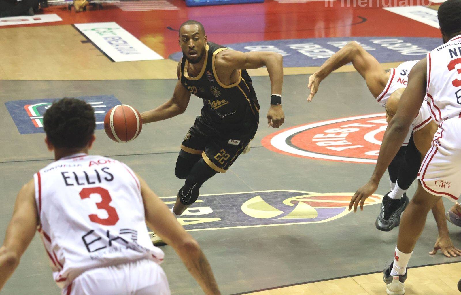 Pallacanestro Trieste, cinque gare in 13 giorni