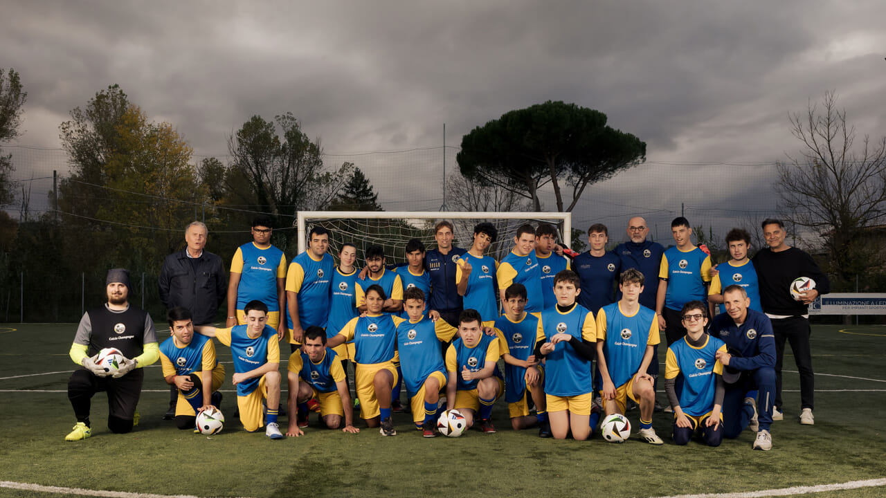 Calcio champagne, vogliamo solo giocare a pallone. Ad Arezzo la prima nazionale del film della stagione