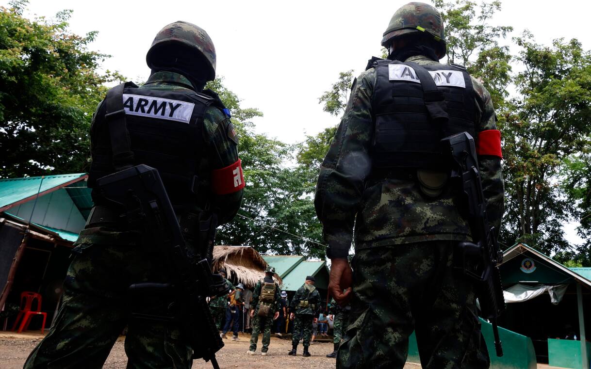 Tensione Thailandia-Cambogia, riprendono scontri e attacchi aerei dopo morte soldato