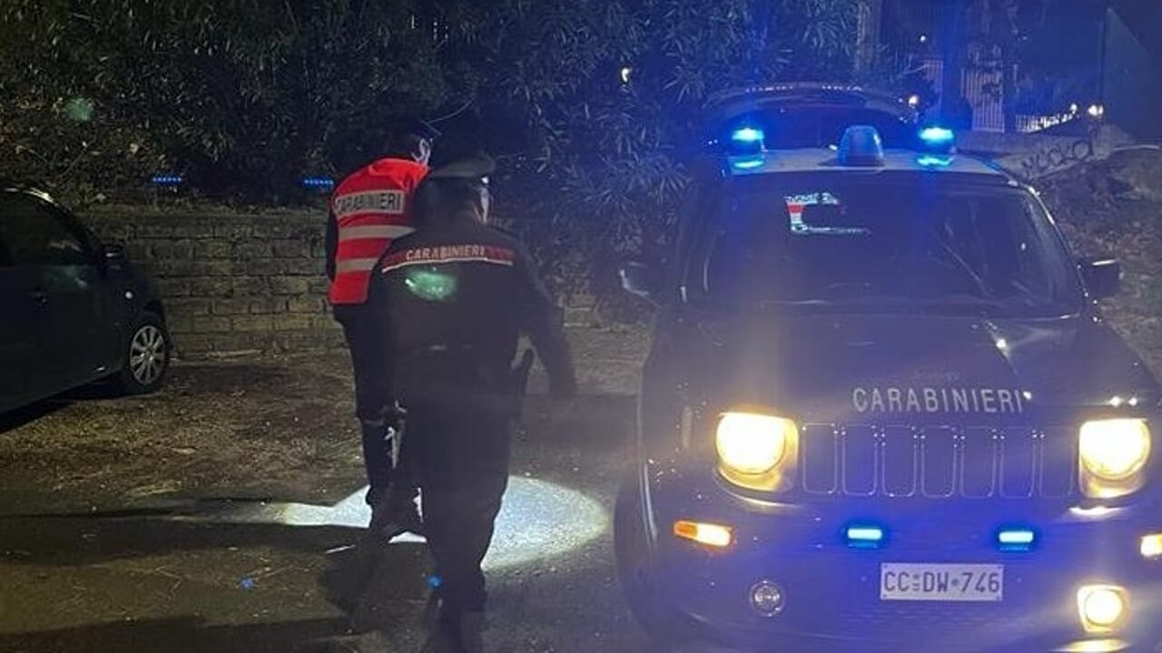 Minacce e violenze in cambio di protezione. Così la banda di estorsori risolveva "problemi"