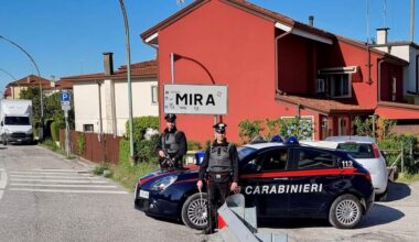 Un giovane trovato morto in un campo a Mira