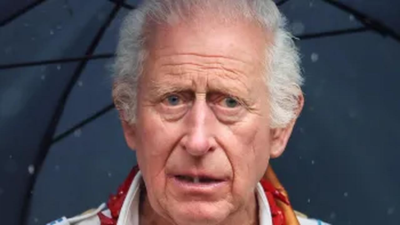 Re Carlo, disperazione da Buckingham Palace: la notizia lo ha colta impreparato | Prima parole strazianti