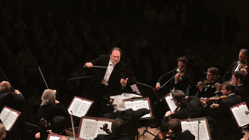 Lady Macbeth sospesa. Come sta il maestro?