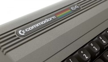 Commodore International contrattacca e sostiene che i trademark di Commodore Industries non siano validi