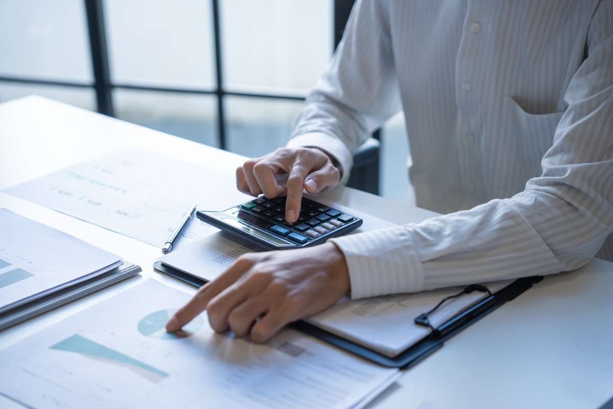 AdE annuncia nuovi controlli fiscali nel 2026: motivi, criteri che adotterà e chi è a rischio