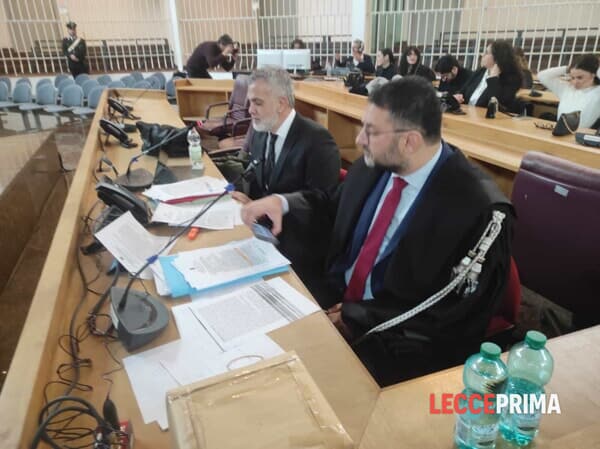 Da sinistra, gli avvocati dell'imputato, Luca Puce e Davide Micaletto