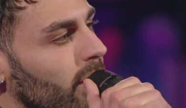 Alberto Urso canta Come noi mai 7 dicembre - Amici Clip | Witty TV - Witty TV