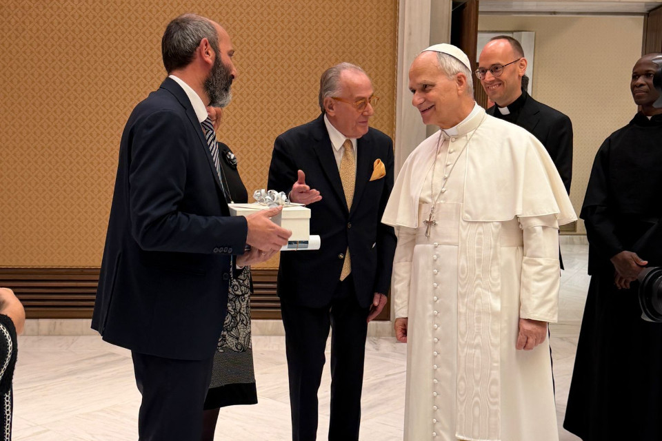 Leone XIV racconta i suoi gesti quotidiani. «Kiev? Vorrei andarci»