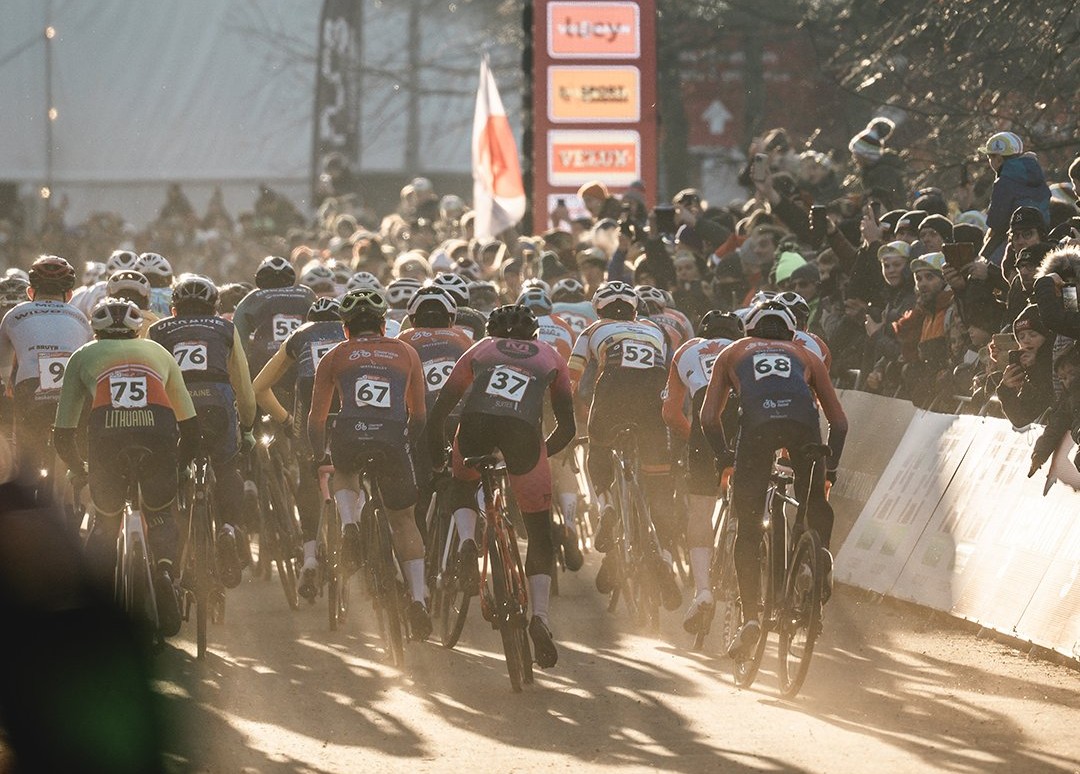 CdM, l'organizzatore di Dendermonde: «Van der Poel non è venuto per il fango, ma le previsioni davano asciutto»
